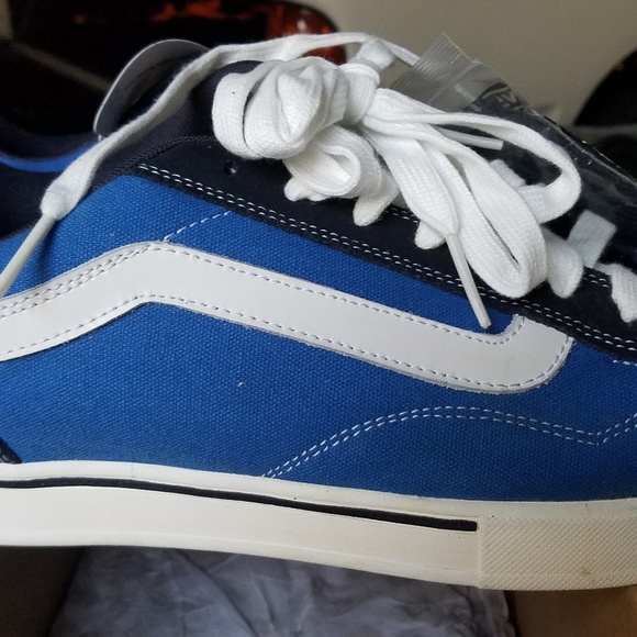 vans signature shoes